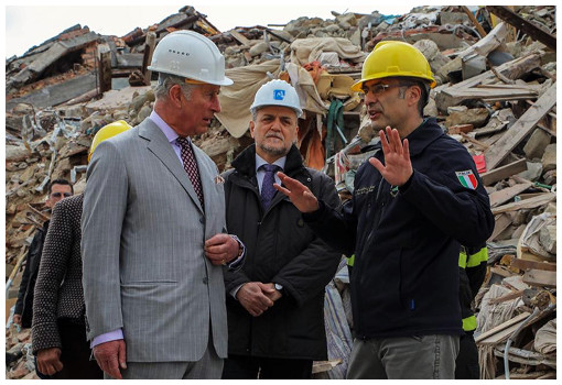 Il principe Carlo in visita ad Amatrice Ma il sindaco non lo accompagna: nella zona rossa quando ricostruita Il principe Carlo in visita ad Amatrice Ma il sindaco non lo accompagna: nella zona rossa quando ricostruita